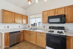 8667 N Golden Moon Way, Tucson, AZ 85743 - Photo 6