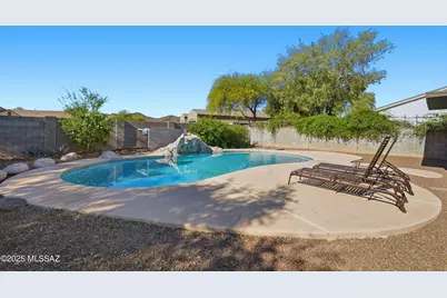 8667 N Golden Moon Way, Tucson, AZ 85743 - Photo 36