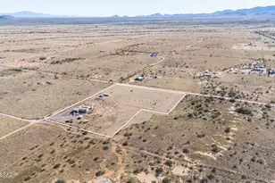 564 W Knox St, Pearce, AZ 85625 - Photo 4