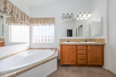 9301 W Bruce Street, Tucson, AZ 85735 - Photo 16