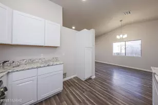 1801 W Great Oak Dr, Tucson, AZ 85746 - Photo 10