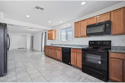 8540 W Magpie Place, Tucson, AZ 85757 - Photo 10