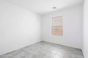 8540 W Magpie Pl, Tucson, AZ 85757 - Photo 20