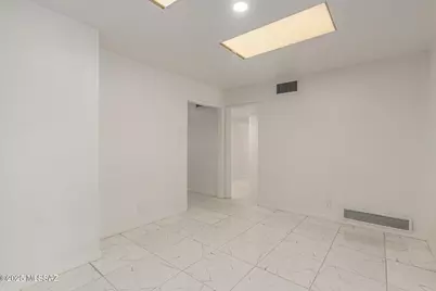 2550 N Van Buren Avenue, Tucson, AZ 85712 - Photo 18