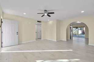 1852 W Caravelle Rd, Tucson, AZ 85713 - Photo 10