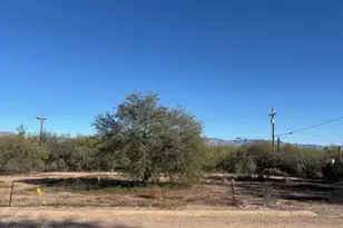 727 N Tiger Dr, Mammoth, AZ 85618 - Photo 1