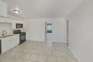 802 W Tipton Dr, Tucson, AZ 85705 - Photo 18