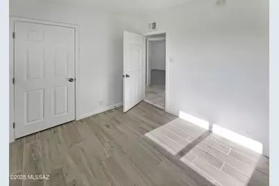 802 W Tipton Drive, Tucson, AZ 85705 - Photo 12