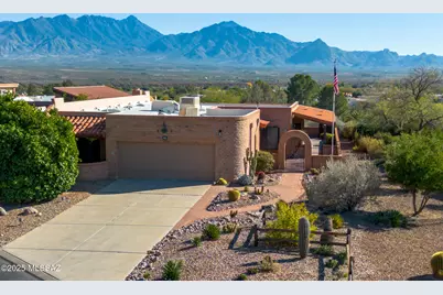 937 W Desert Hills Drive, Green Valley, AZ 85622 - Photo 2