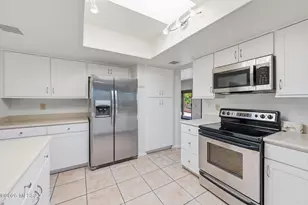 937 W Desert Hills Dr, Green Valley, AZ 85622 - Photo 12