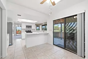 937 W Desert Hills Dr, Green Valley, AZ 85622 - Photo 14