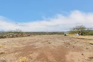 3959 W Calle Siete, Green Valley, AZ 85622 - Photo 2