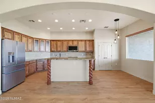 1890 W Acacia Bluffs Dr, Green Valley, AZ 85622 - Photo 8