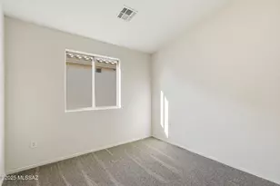 5479 W Silent Dove Way, Marana, AZ 85653 - Photo 14