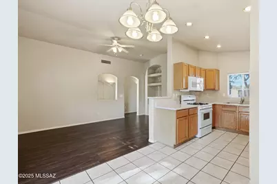 8271 S Via Del Forjador, Tucson, AZ 85747 - Photo 6