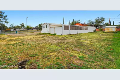 2245 W Camino Amigo, Oracle, AZ 85623 - Photo 30