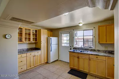 135 S Paseo Quinta #C, Green Valley, AZ 85614 - Photo 2