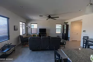 7004 W Hedge Rose Dr, Tucson, AZ 85757 - Photo 10