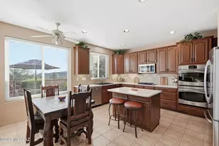 7452 E Ridge Point Rd, Tucson, AZ 85750 - Photo 4