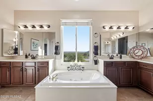 7452 E Ridge Point Rd, Tucson, AZ 85750 - Photo 6