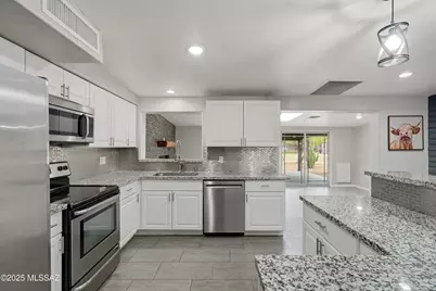 8822 N Marathon Drive, Tucson, AZ 85704 - Photo 2