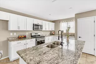 9596 S Miller Flats Dr, Tucson, AZ 85747 - Photo 2