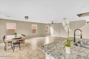 9596 S Miller Flats Dr, Tucson, AZ 85747 - Photo 6