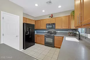 1007 E Mt Shibell Dr, Sahuarita, AZ 85629 - Photo 14