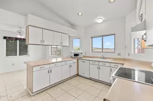 1739 W Circulo De La Pinata, Green Valley, AZ 85622 - Photo 8