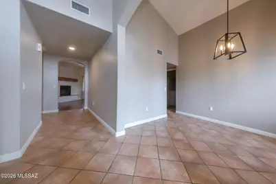 152 N Fenceline Drive, Tucson, AZ 85748 - Photo 4