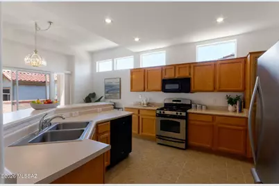 2065 E Bighorn Mountain Drive, Oro Valley, AZ 85755 - Photo 12