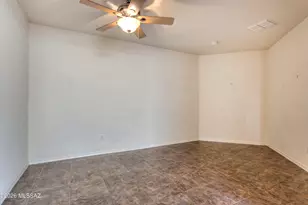 686 W Shadow Wood St, Green Valley, AZ 85614 - Photo 18