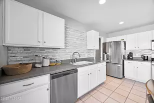 3576 N Boyce Spring Ln, Tucson, AZ 85745 - Photo 16