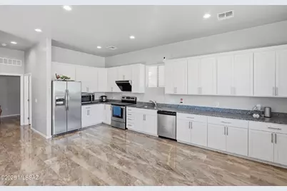 173 E Stone Court, Tucson, AZ 85705 - Photo 8