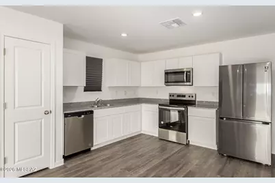 9933 W Concordia Drive, Arizona City, AZ 85123 - Photo 12