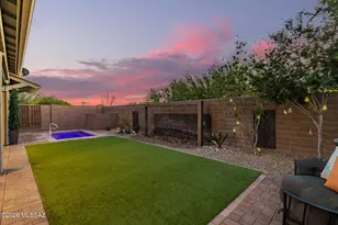 13215 N Stonecrop Ln, Oro Valley, AZ 85755 - Photo 10