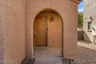 6039 S Hawks Hollow Ct, Tucson, AZ 85747 - Photo 4