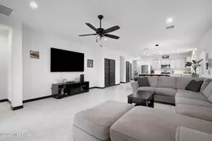 12455 W Gini Ln, Marana, AZ 85653 - Photo 14