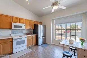 8949 N Willeta Dr, Tucson, AZ 85743 - Photo 14