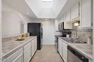 1728 W Dalehaven Cir, Tucson, AZ 85704 - Photo 8