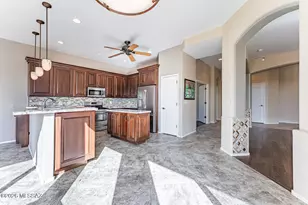 2432 W Calle Casas Lindas, Green Valley, AZ 85622 - Photo 4