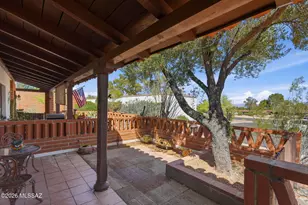 386 S La Canada Dr, Green Valley, AZ 85614 - Photo 4