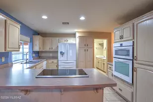 38035 S Rolling Hills Dr, Saddlebrooke, AZ 85739 - Photo 14