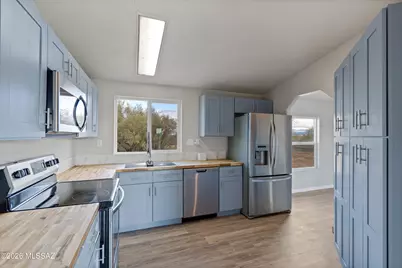 14980 W Avra Valley Road, Marana, AZ 85653 - Photo 12