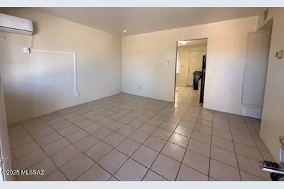 4123 E North Street #C, Tucson, AZ 85712 - Photo 2