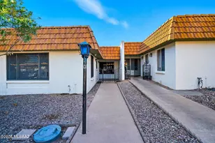 660 E River Rd, Tucson, AZ 85704 - Photo 36