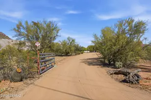 10880 W Massingale Rd, Tucson, AZ 85743 - Photo 4