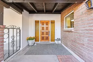 611 S Los Opalos, Green Valley, AZ 85614 - Photo 2