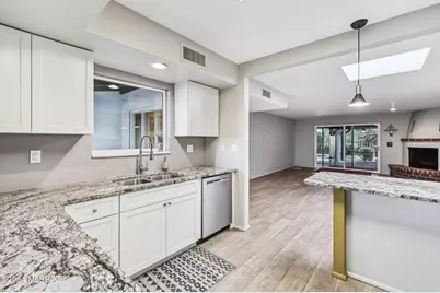 611 S Los Opalos, Green Valley, AZ 85614 - Photo 6