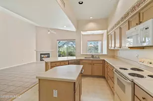 1538 W Carmel Pointe Dr, Oro Valley, AZ 85737 - Photo 14